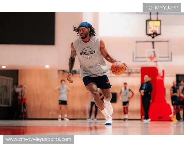 快船队目标巩固前三，持续追赶联盟领头羊，快船全队